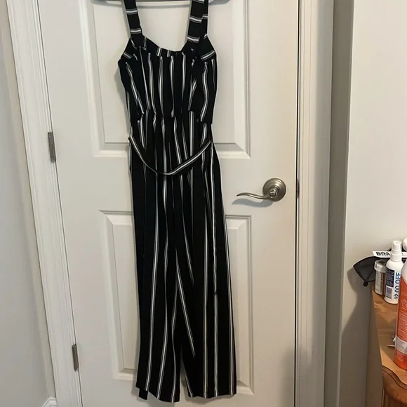 Candie’s Black and White Striped Jumpsuit 🌟 - Picture 7 of 10